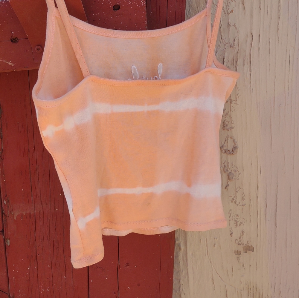 2 Tops Hurley & Rabbit Rose - Picture 7 of 13